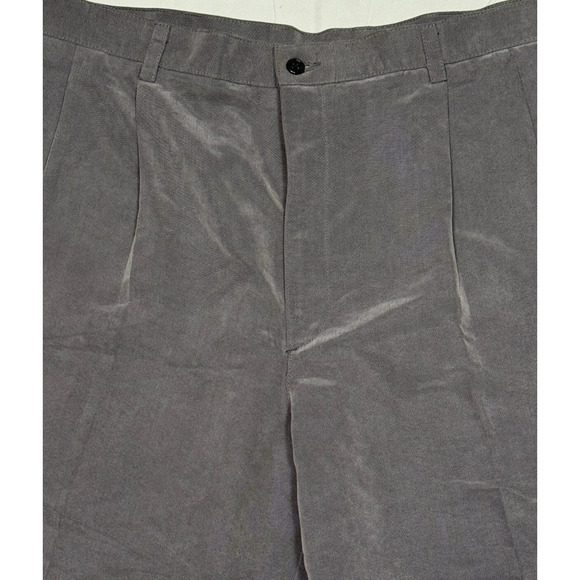 Claiborne‎ Men’s Dark Gray Shorts Size W40 Pleated Front W/ Pockets - Picture 2 of 6